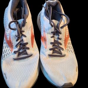 Brooks Adrenaline Sneakers